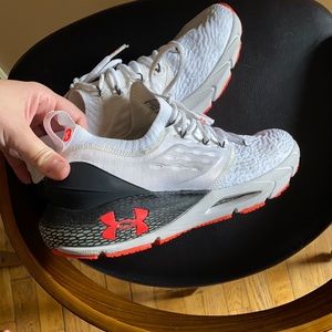 Bluetooth Under Armour Sneakers
